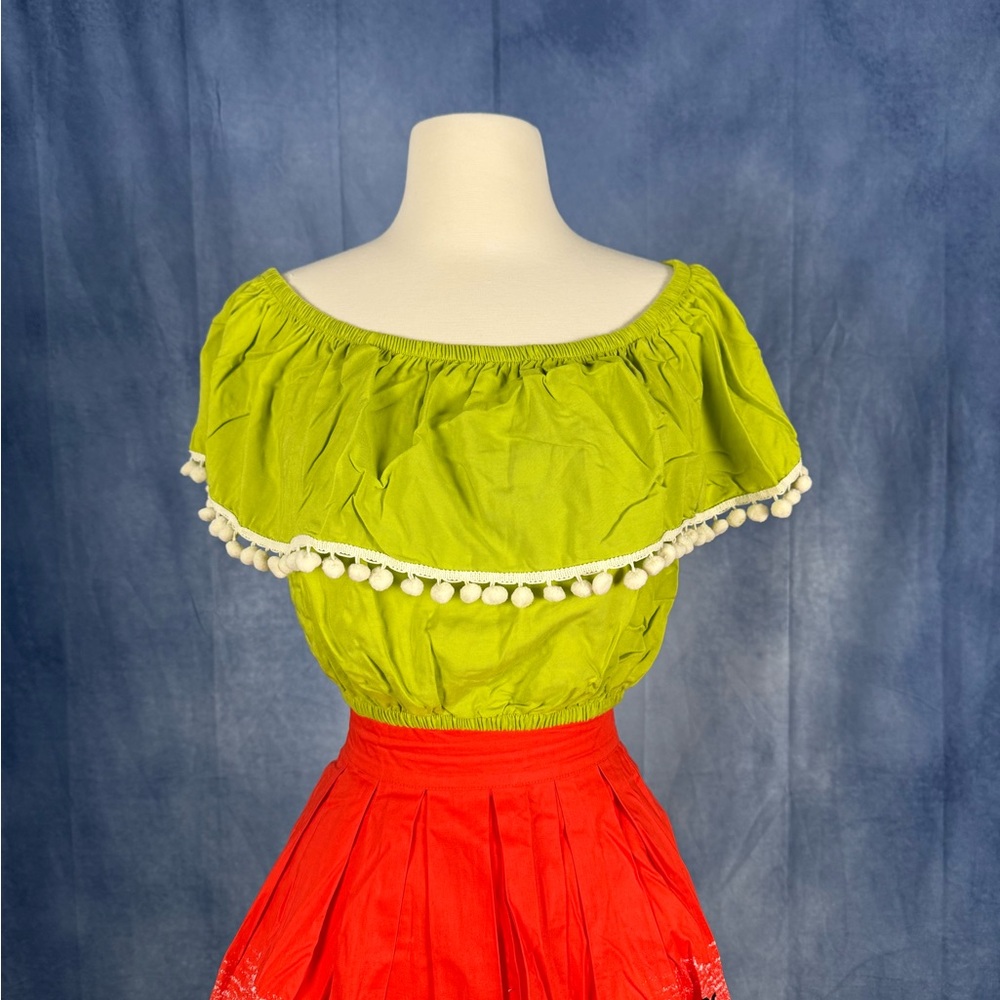 Miss Nouvelle crop top